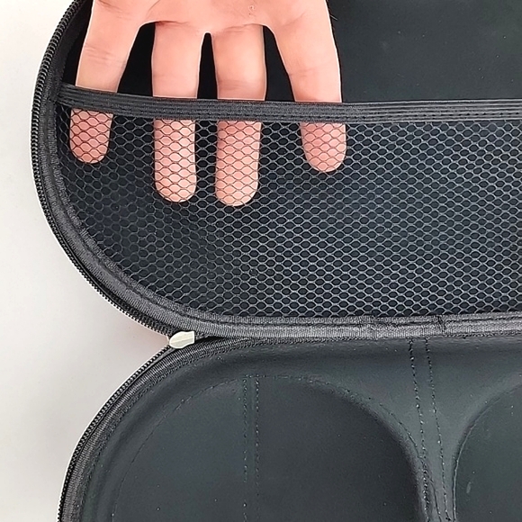 ⭐️3/ $30⭐️ Hard Bra Case Travel Carrier Portable Pink Black Polka Dots Lace - Picture 9 of 12